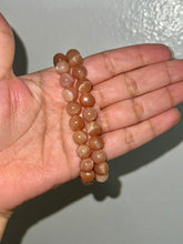 Load image into Gallery viewer, Peach moonstone/sunstone
