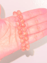 Load and play video in Gallery viewer, Peach moonstone/sunstone

